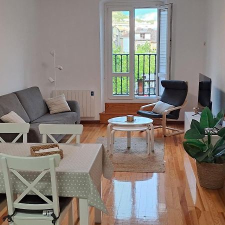 Erdizka, Centrico Apartamento Turistico Con La Mejor Vista Plaza De Los Fueros Estella Bagian luar foto
