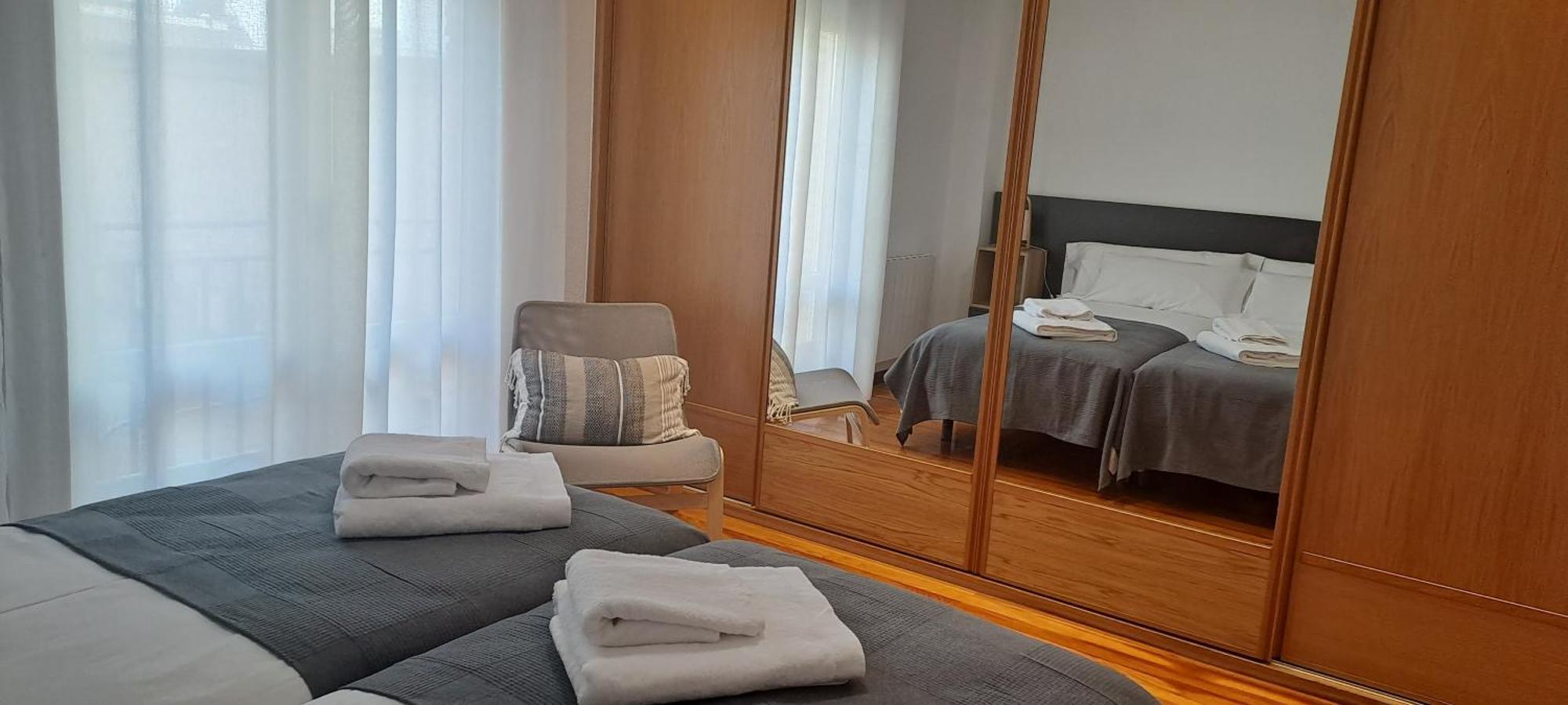 Erdizka, Centrico Apartamento Turistico Con La Mejor Vista Plaza De Los Fueros Estella Bagian luar foto